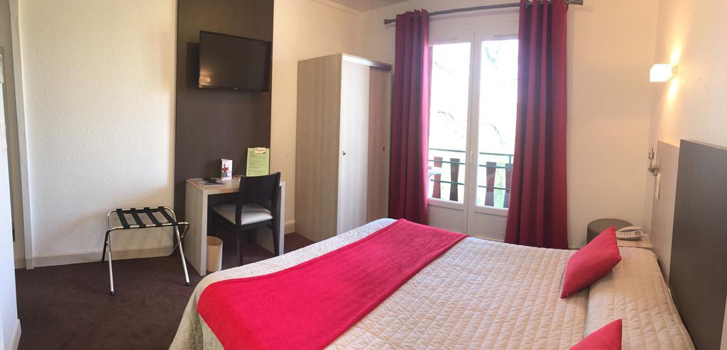 Hotel Robinson Auch Eksteriør bilde