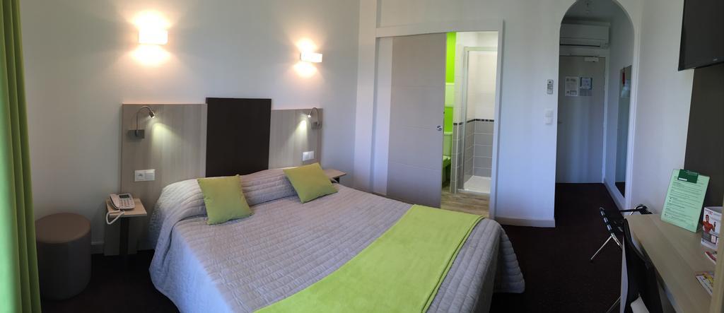 Hotel Robinson Auch Eksteriør bilde