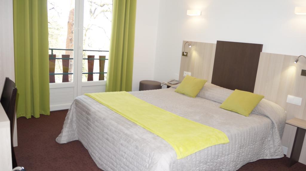 Hotel Robinson Auch Eksteriør bilde