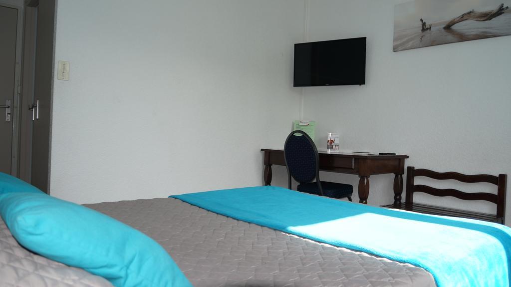 Hotel Robinson Auch Eksteriør bilde