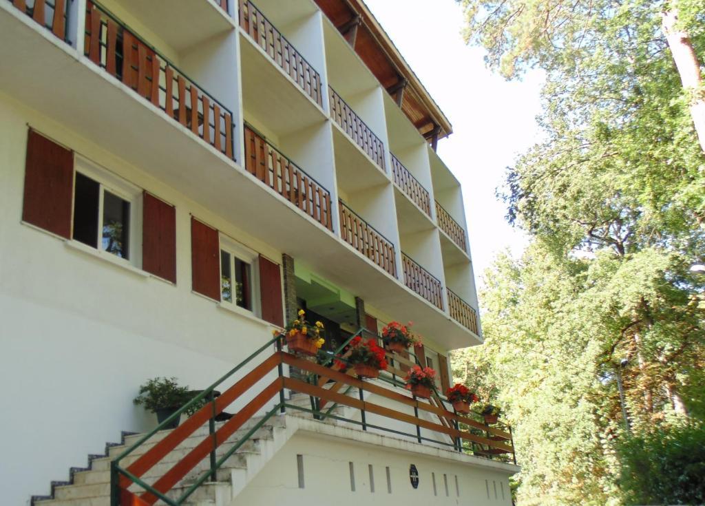 Hotel Robinson Auch Eksteriør bilde
