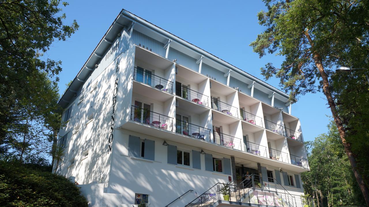 Hotel Robinson Auch Eksteriør bilde